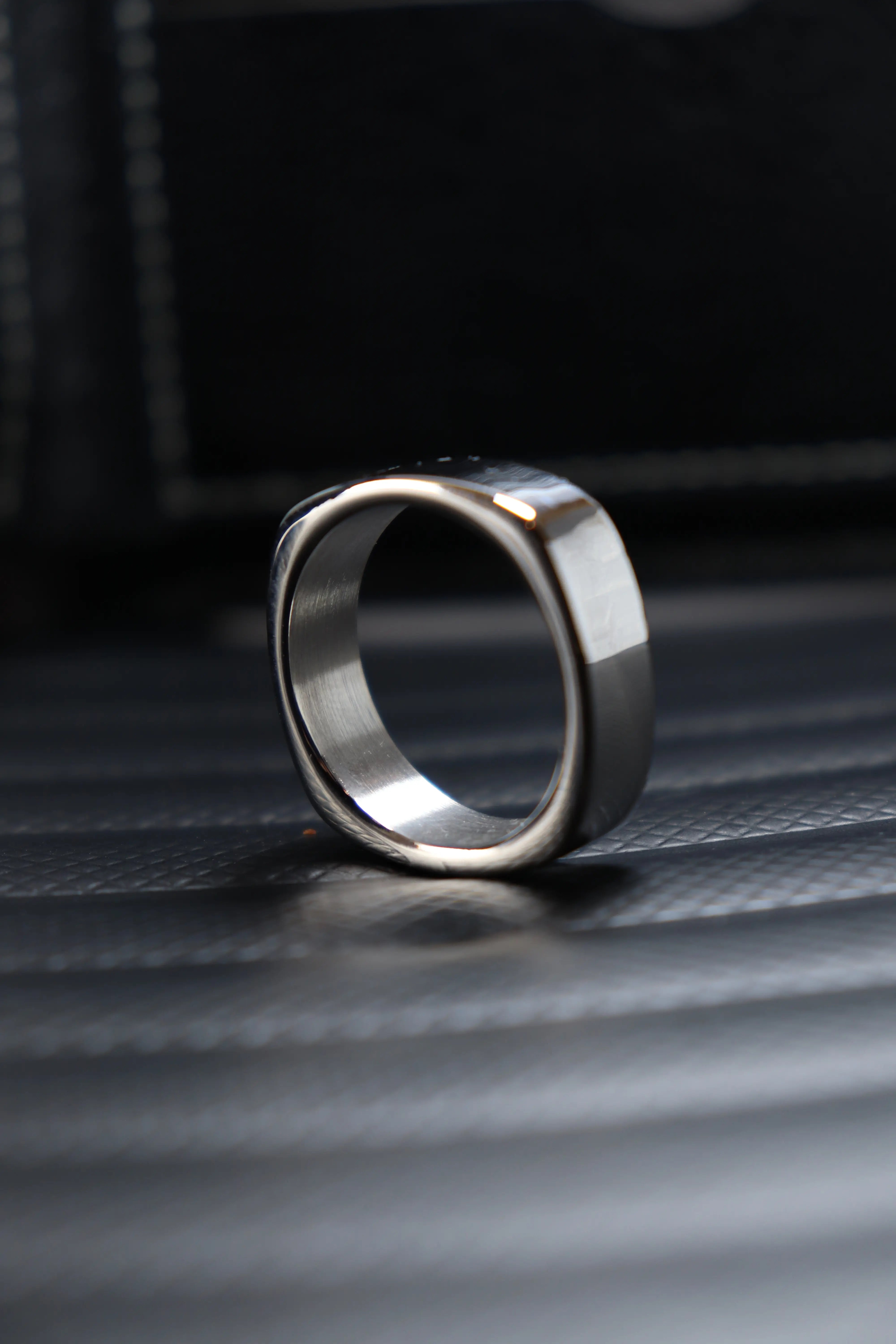 THIN SQUARE RING - SILVER