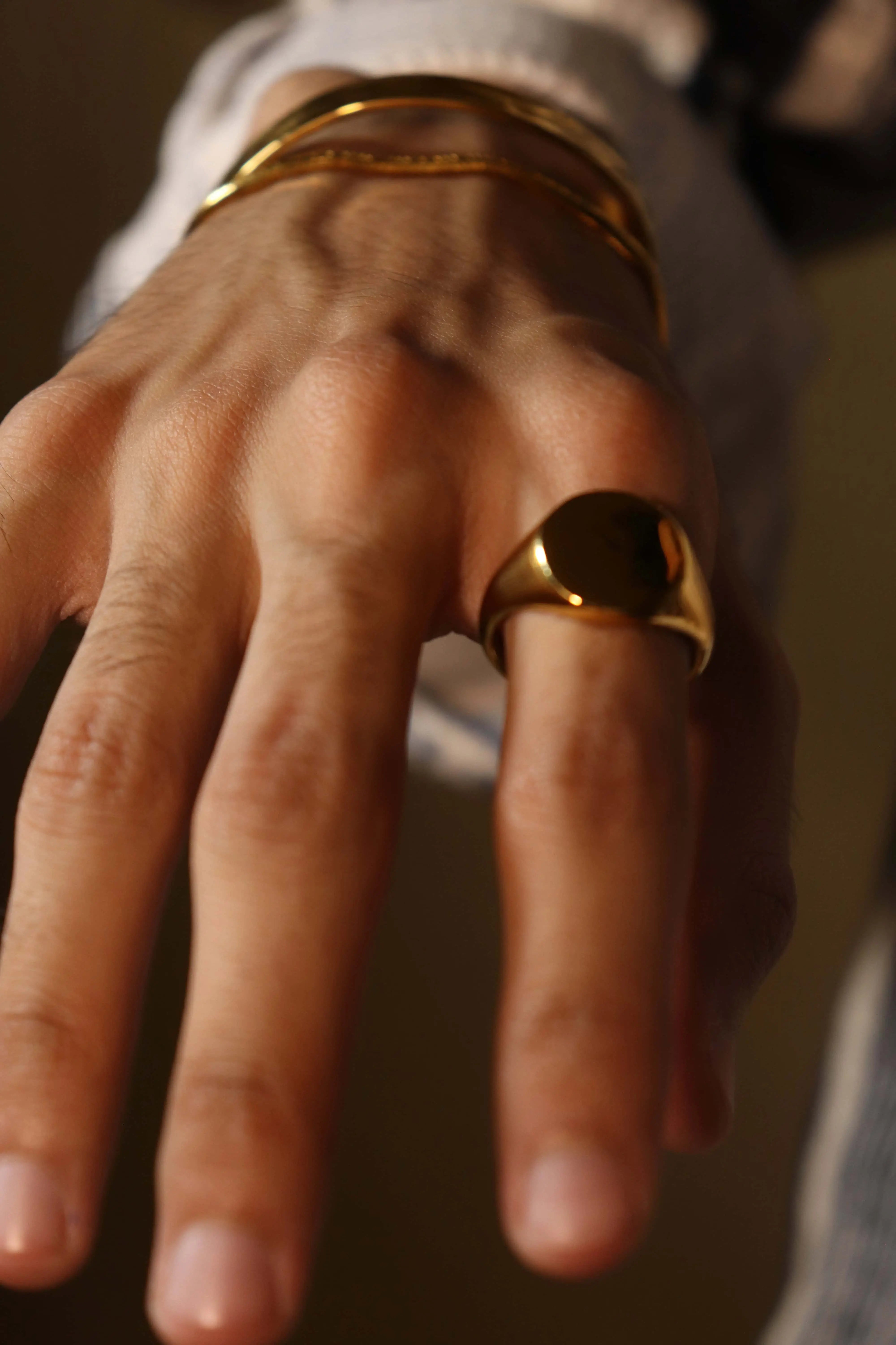 ROUND SIGNET RING - GOLD