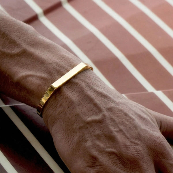 RECTANGLE CUFF BRACELET - GOLD