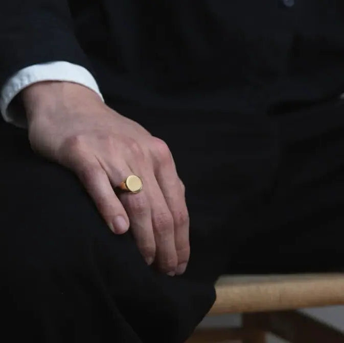 ROUND SIGNET RING - GOLD