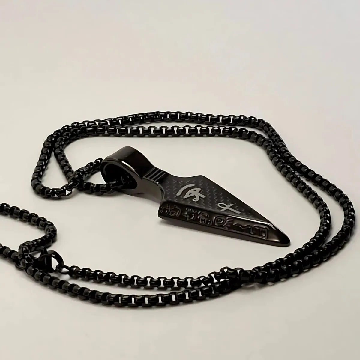 HORUS EYE NECKLACE - BLACK