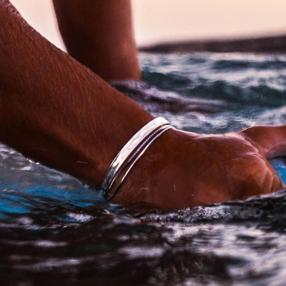 TIDAL CURVE BRACELET - SLIVER