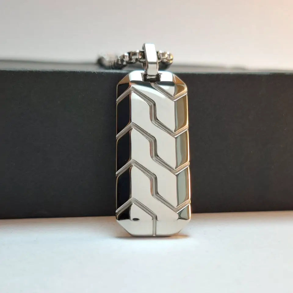 HEPHAESTUS HEXAGONAL NECKLACE - SILVER