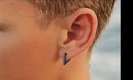 TRIANGLE EARRING - BLACK - Boujisphere