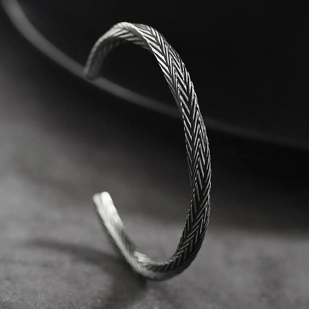 TWISTED CUFF BRACELET - GRAY - Boujisphere