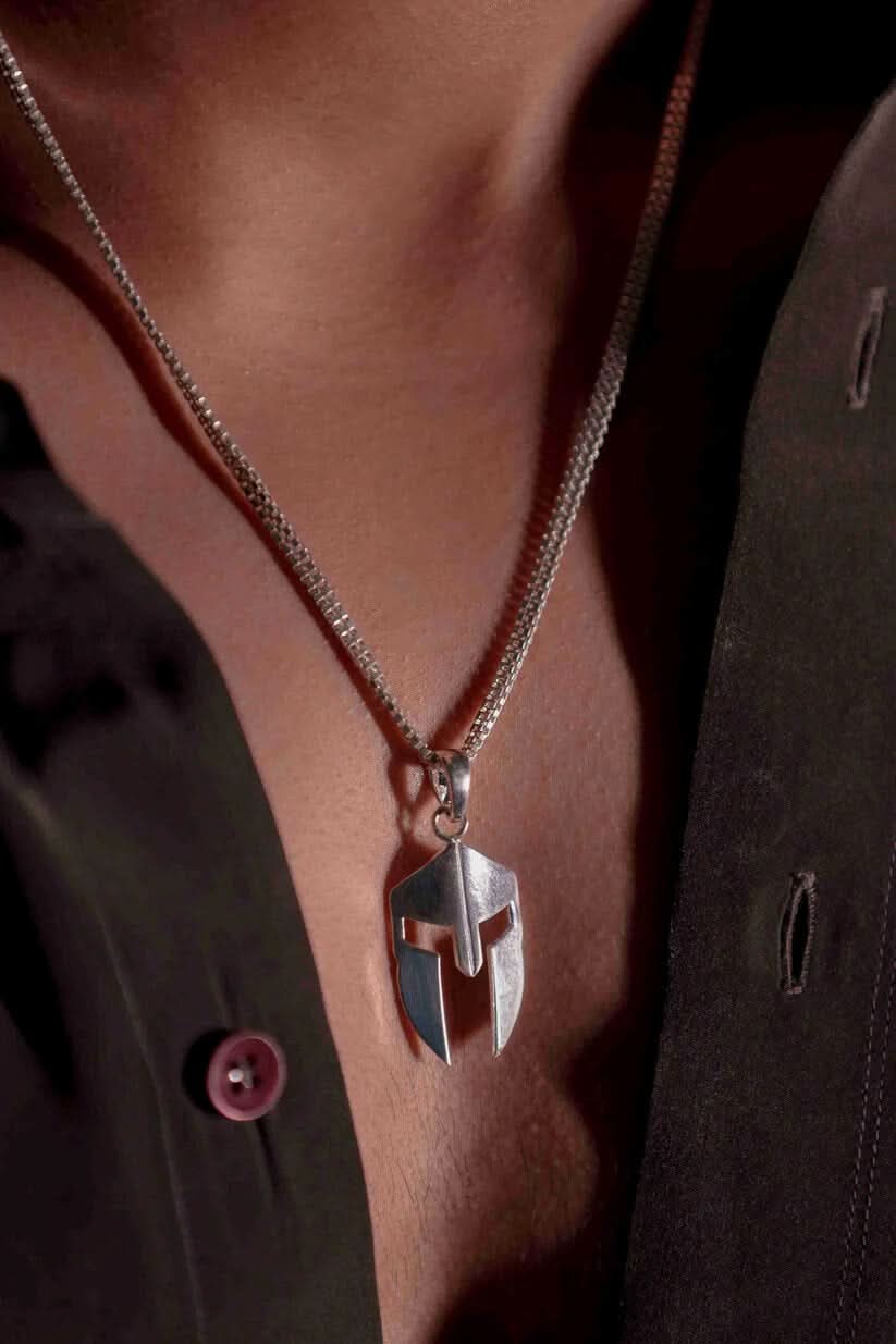 SPARTAN HELMET NECKLACE - SILVER
