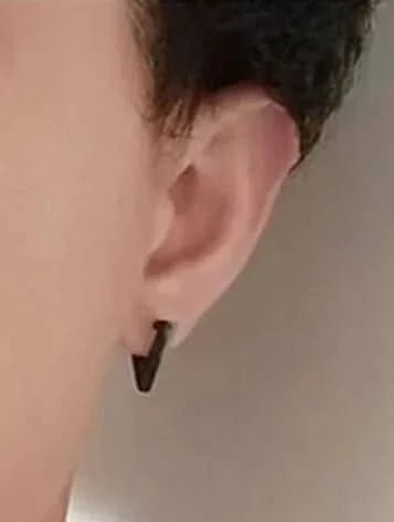 TRIANGLE EARRING - BLACK - Boujisphere